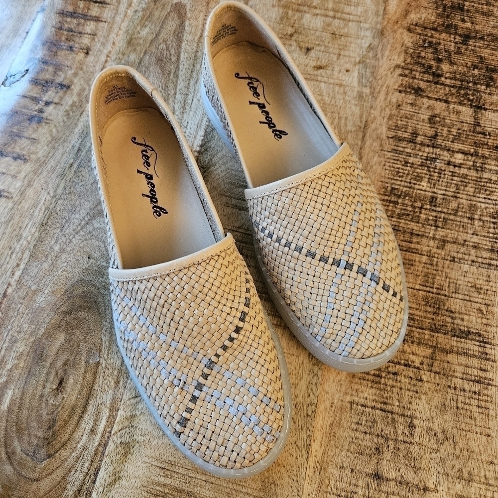 Free People Santorini Slide On Sneakers Size 41 US 10 Lightweight Summer